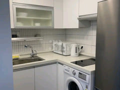 Luxury Two-Bedroom Apartment, 3 Minutes from 5th image