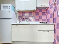 Fully furnished studio apartment near City Ha 5th image