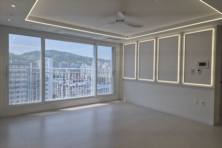 Newly built apartment within walking distance 2th image