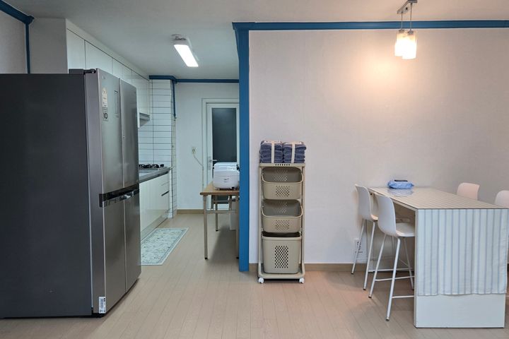 💙Great natural light, 3 bedrooms, fully furn 10th image