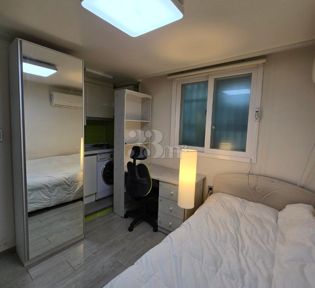 Fully furnished studio apartment near Kyung H 0th image