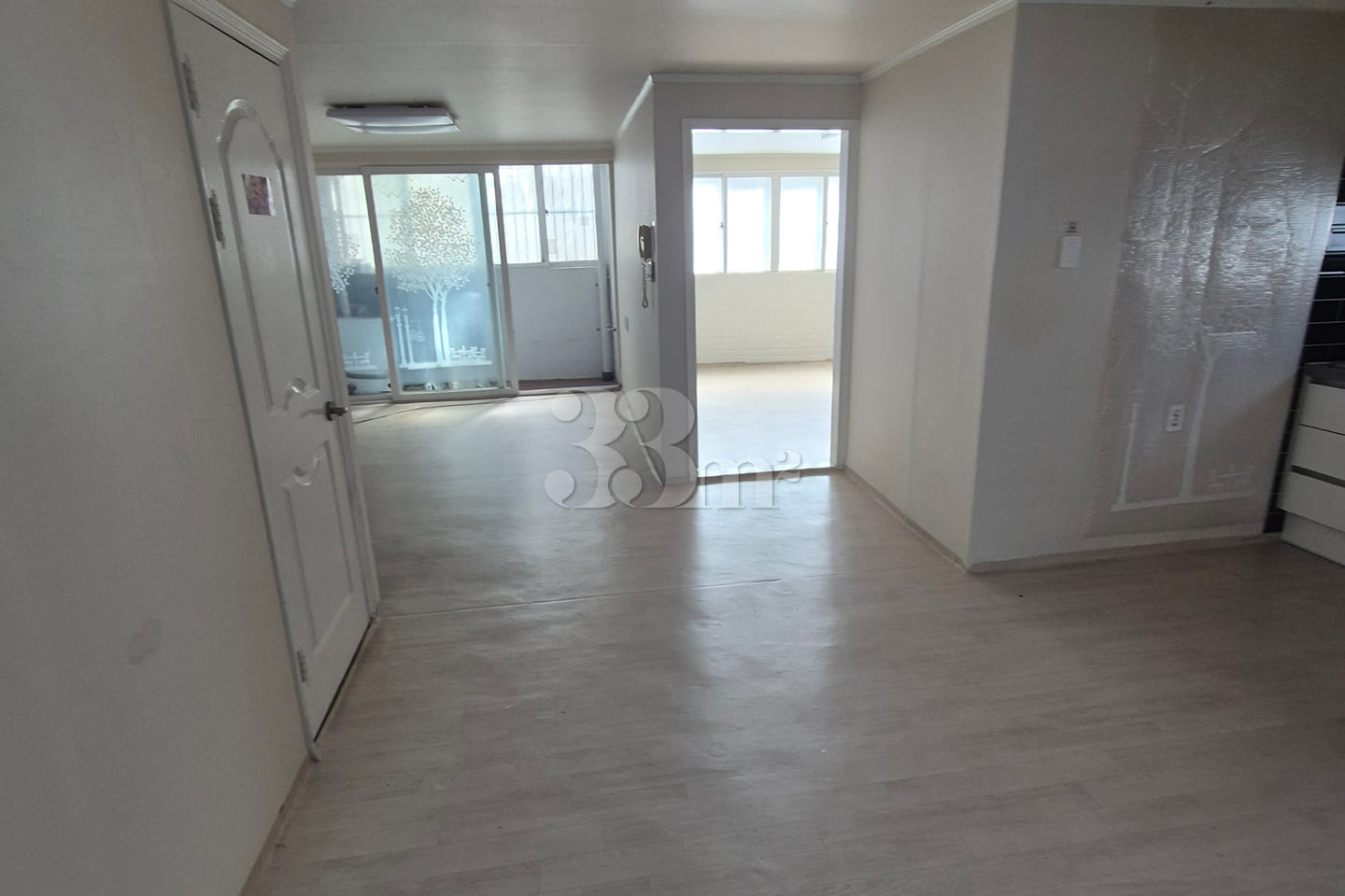 Master bedroom 2th image