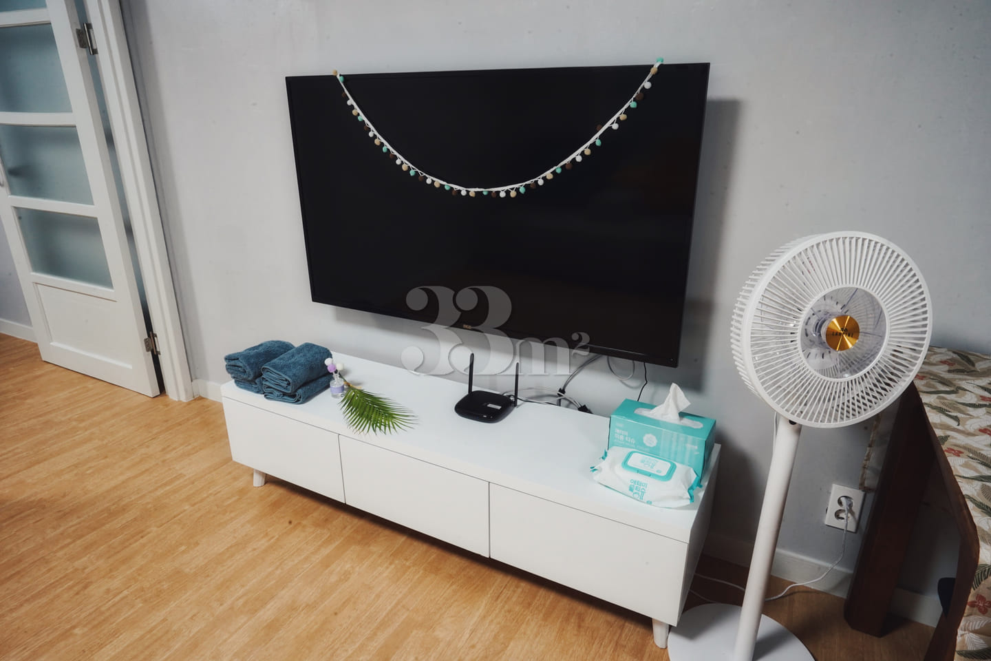 It's clean because it's been remodeled. 3th image