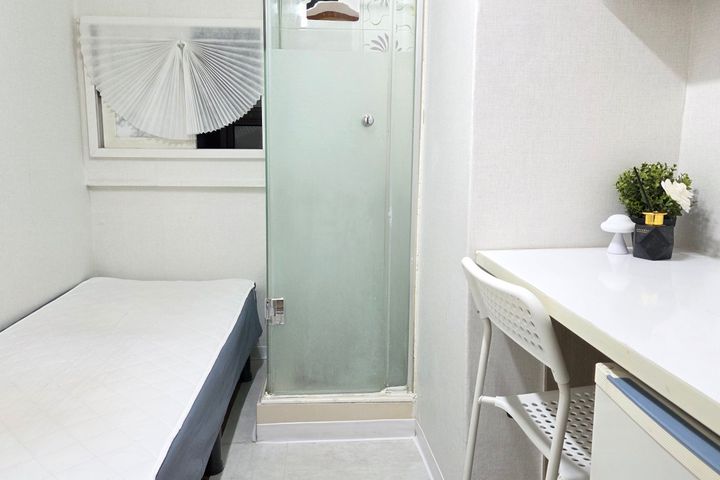 Shower room, 5 minutes from Nakseongdae Stati 5th image