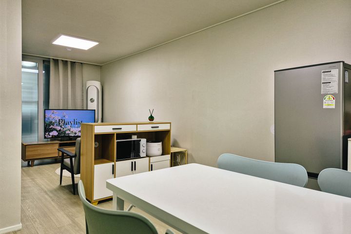 Apartment in the immediate vicinity of Hwajeo 1th image
