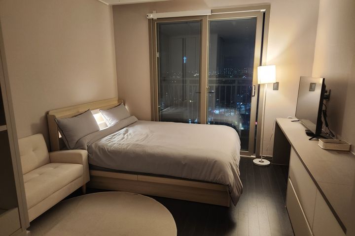 B Cozy Home near Seojeong-ri Station 0th image