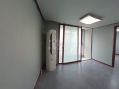 Cozy 13-pyeong two-room apartment in Doksan-d 0th image