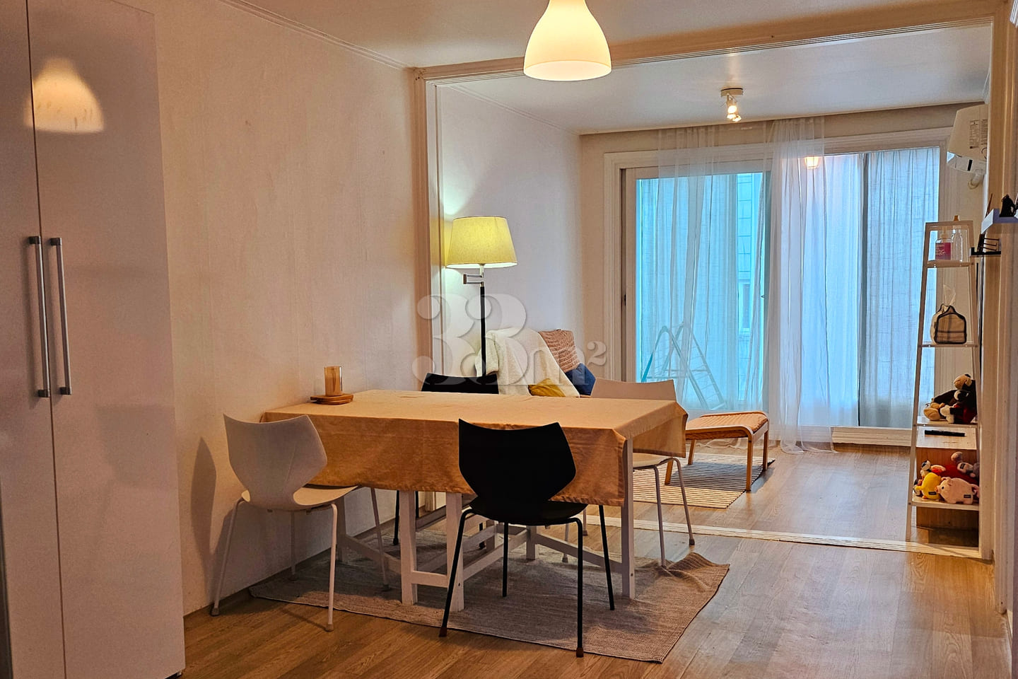 Two-room apartment in Seongsu-dong 2th image