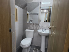 Refurbished studio apartment 4th image