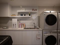 Newly built hotel-quality accommodation near 2th image