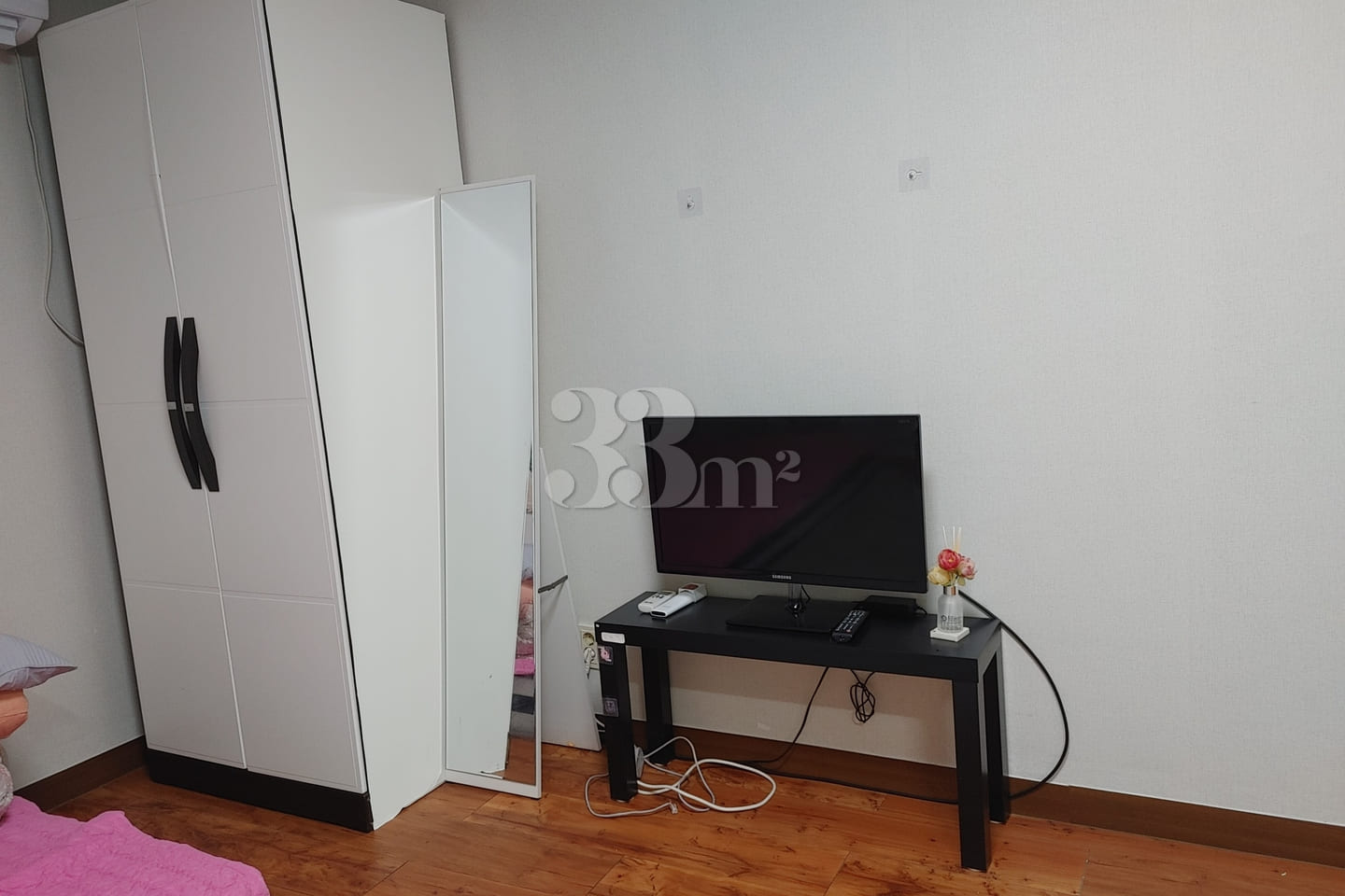 Spacious Studio Apartment in Sinchang-dong (U 18th image