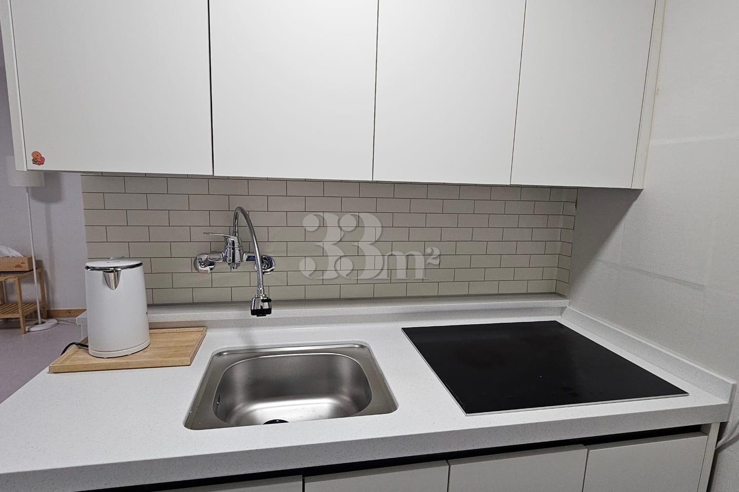 B201 4th image
