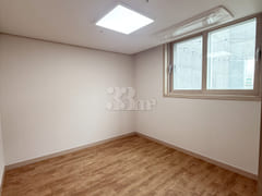 60-Pyeong Penthouse with Large Terrace 18th image