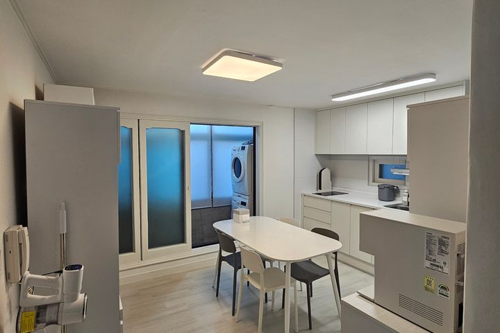 Room C-1 9번째 이미지