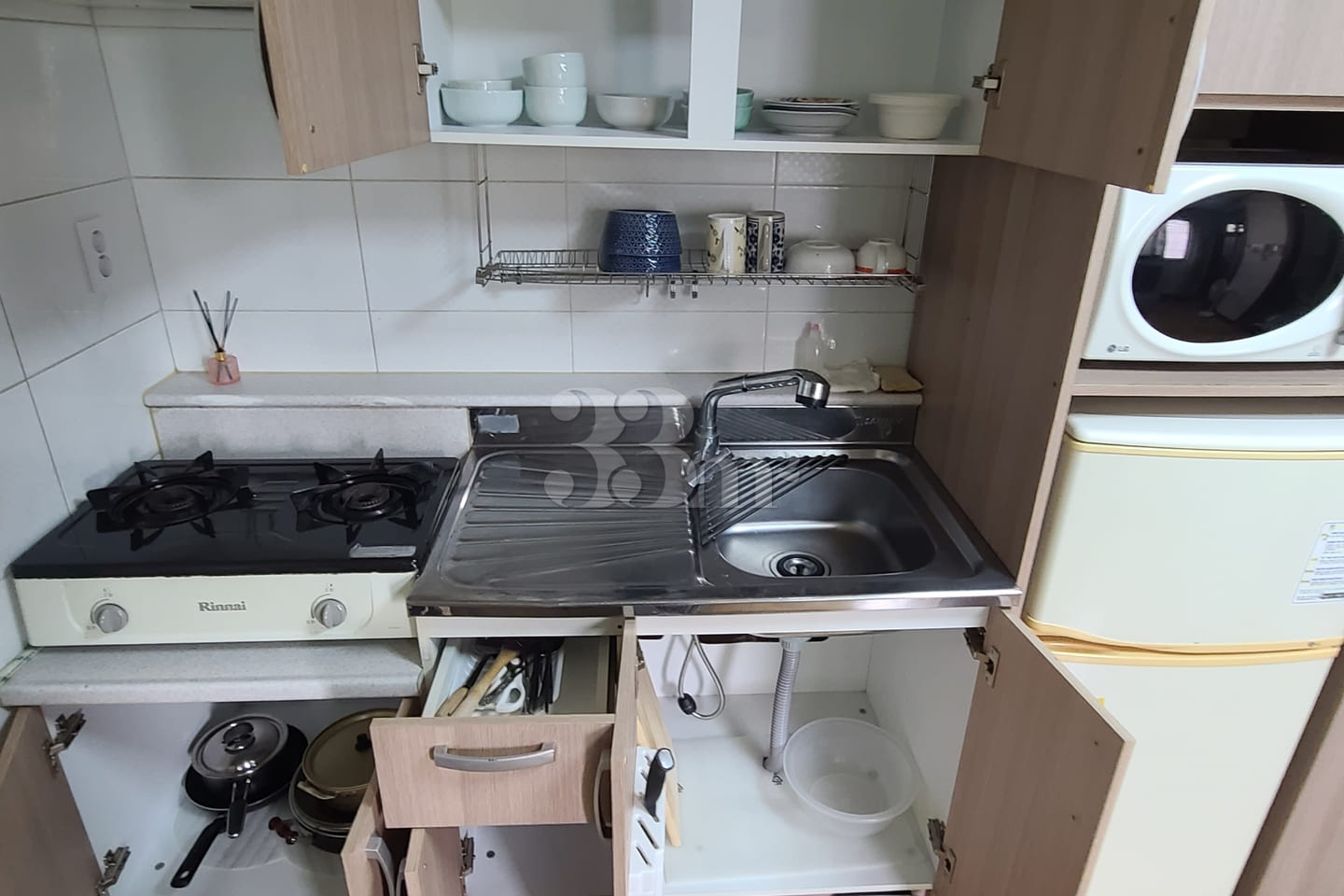 Nuriel Studio, Unit 402 18th image