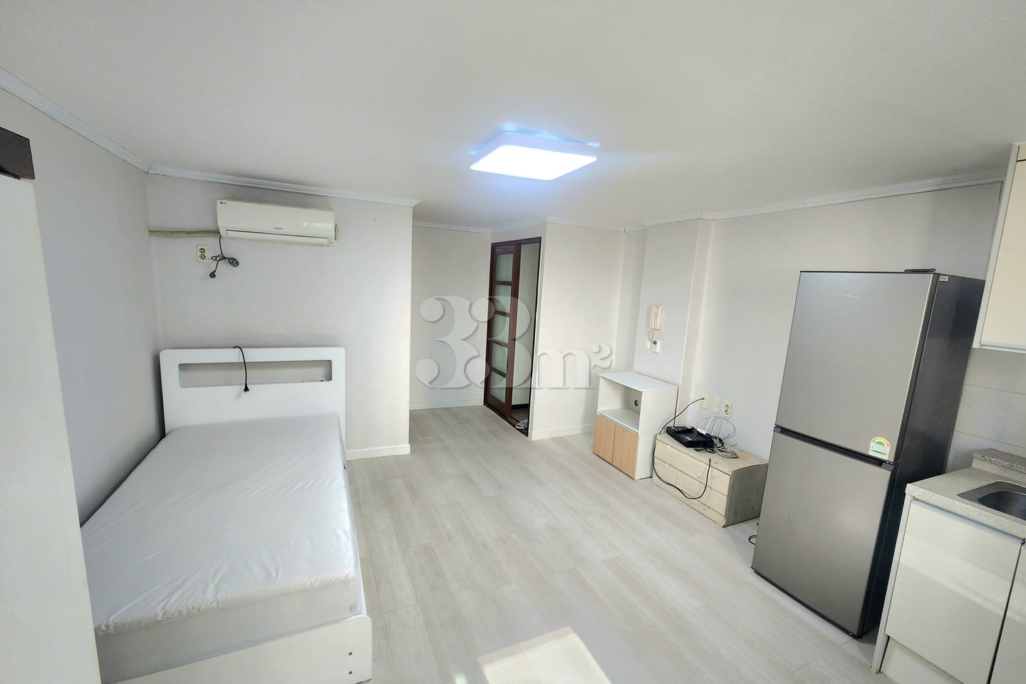 Spacious studio apartment near Busan City Hal 0th image