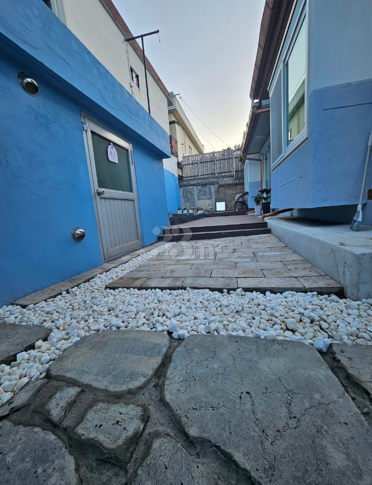 It's the heart of Gangneung's hottest spots. 14th image