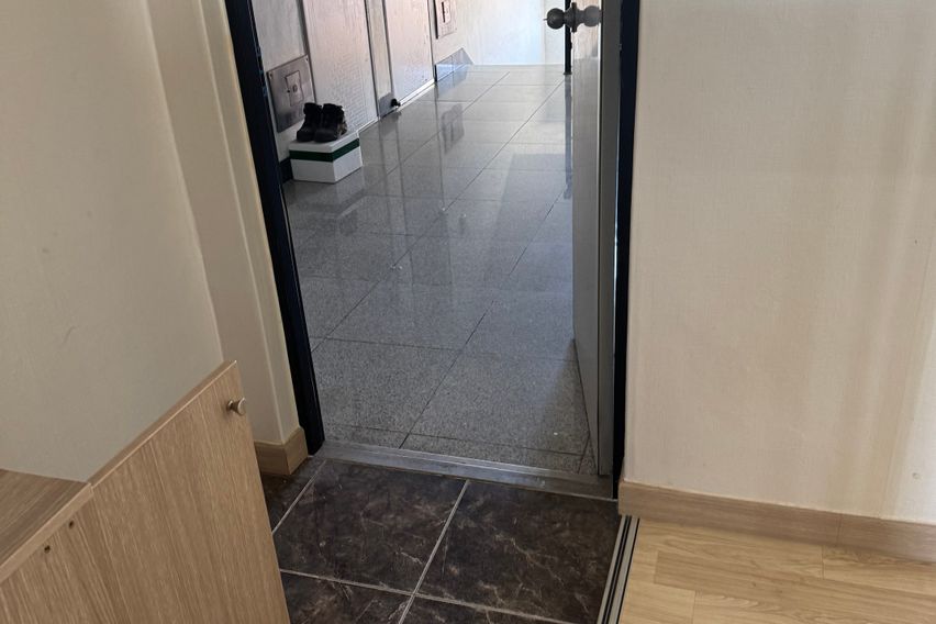 옐로우 하우스 15번째 이미지