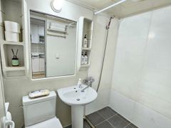 Merry Home #Fully Furnished #Free Parking 5th image