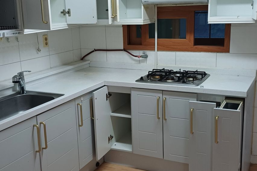 넓은 거실 쓰리룸신축급 6번째 이미지