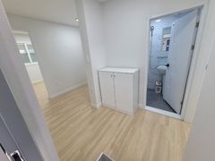 Remodeled two-room apartment, 7-minute walk t 8th image
