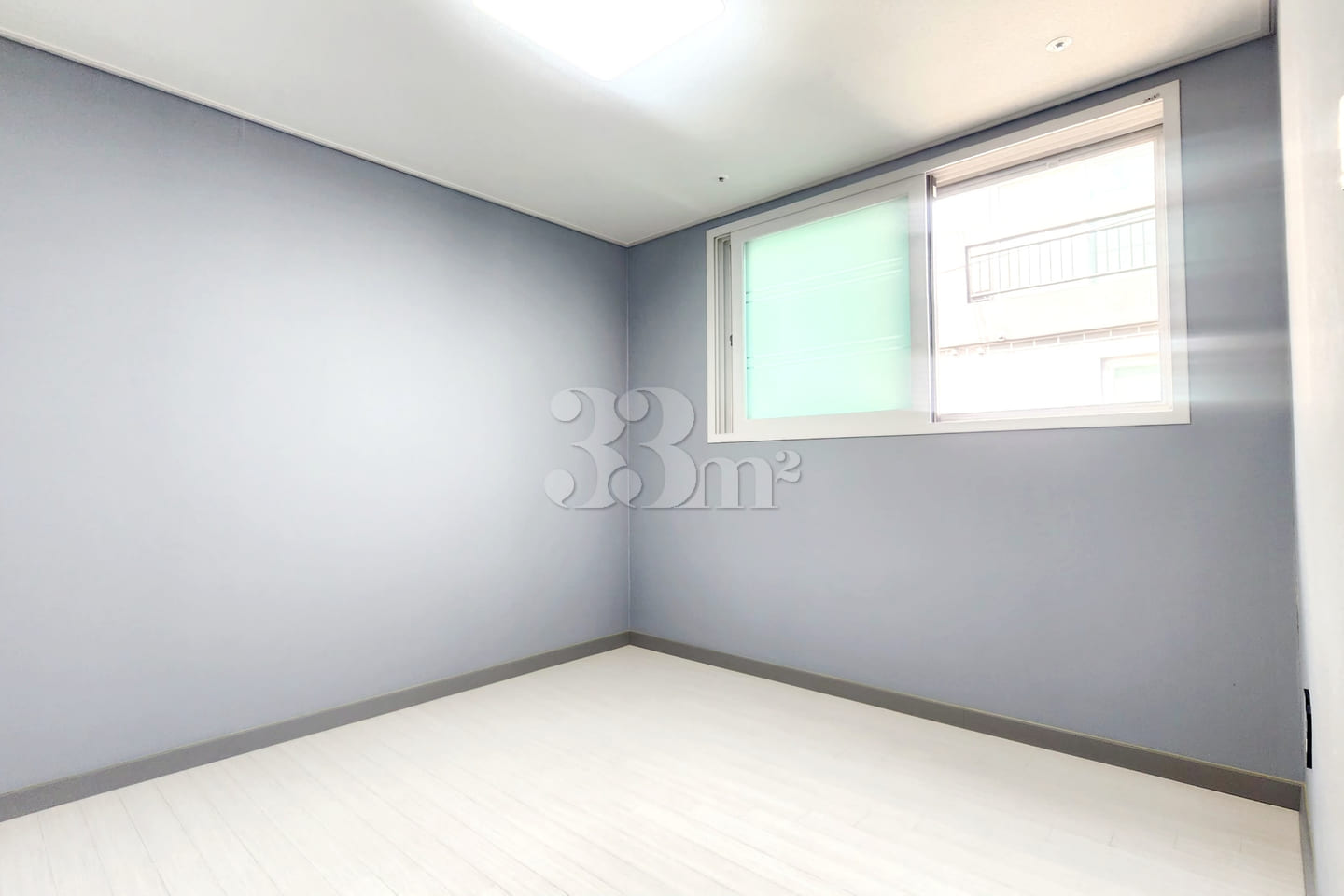 Line 2 Station Area #TheGrey53 3th image