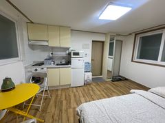 2-minute walk from Nonhyeon Station (studio a 19th image