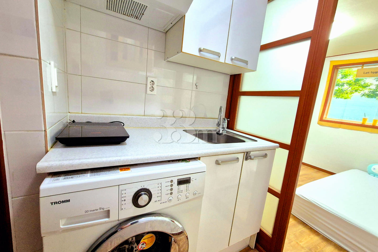 Fully furnished studio apartment near Seoul N 16th image