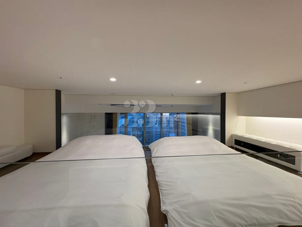 Spacious Loft near COEX 12th image