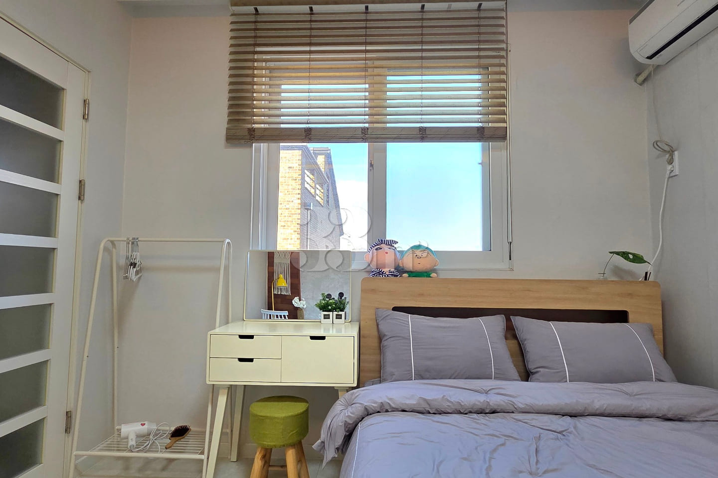 Cost-effective studio apartment with a separa 2th image