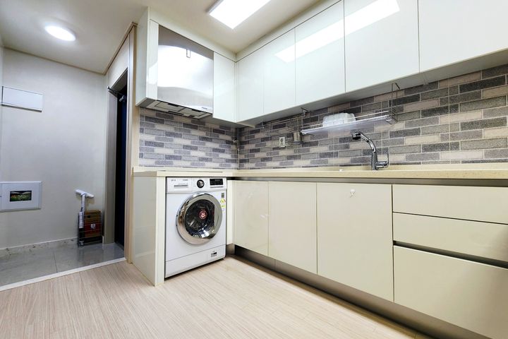 Fully furnished two-bedroom apartment near Mu 5th image