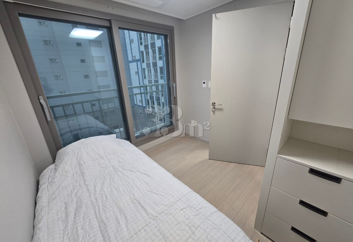 Two-room unit near the airport entrance, by t 5th image