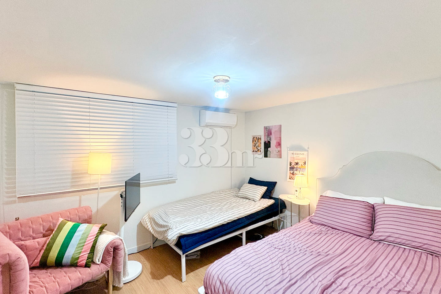 Jamsil 🌼 Sleeps 3 ✅ Room with a Spacious Ter 0th image