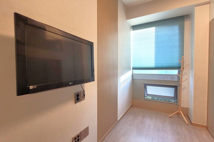 Officetel near Yonsei University 1th image