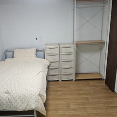 Sun-drenched Two-Room Unit Unit Image