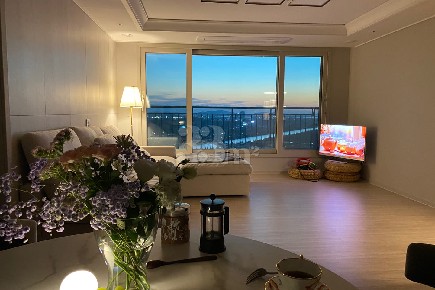 Newly built apartment with a sunset view. 0th image