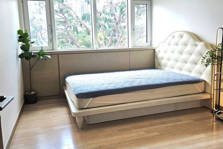 Fully Furnished Two-Room Unit Near Academies 6th image