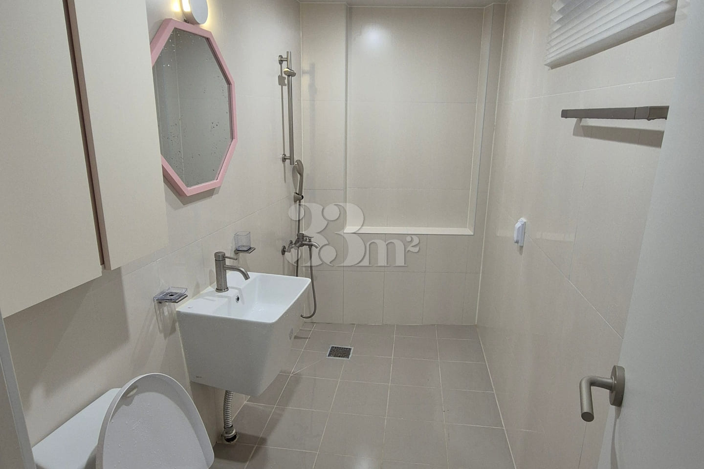 Songdo Beach, Unit 202 7th image
