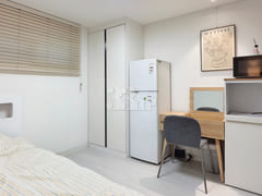 Large studio apartment, 20 minutes from Gangn 2th image