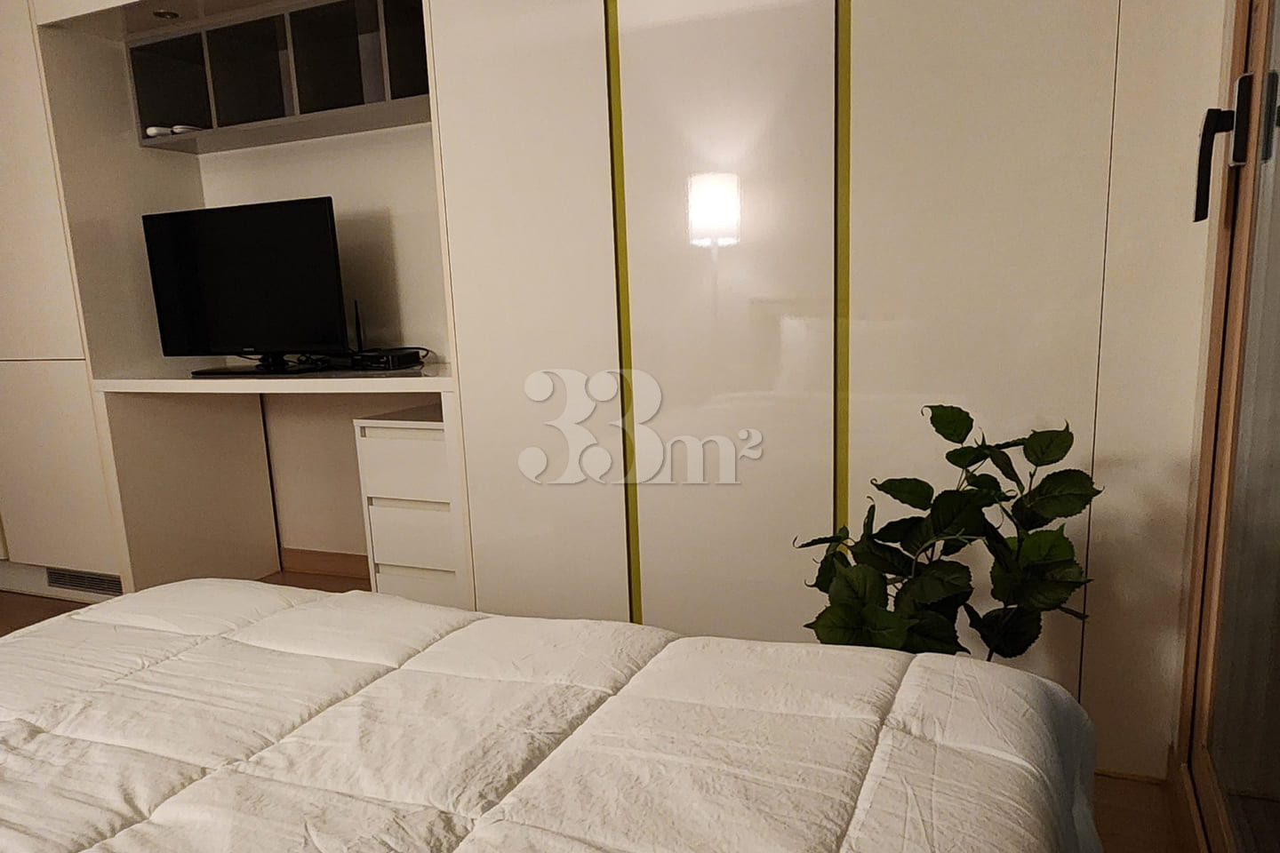 Fully-furnished studio apartment near Jeju Po 9th image