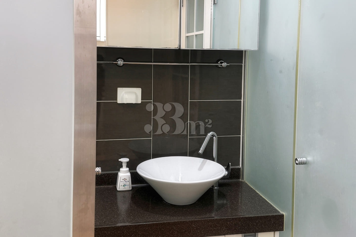Twin Room – 1-Minute Walk from Haeundae Jung- 13th image