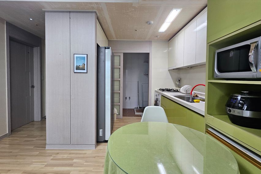 별똥별하우스 사이8층