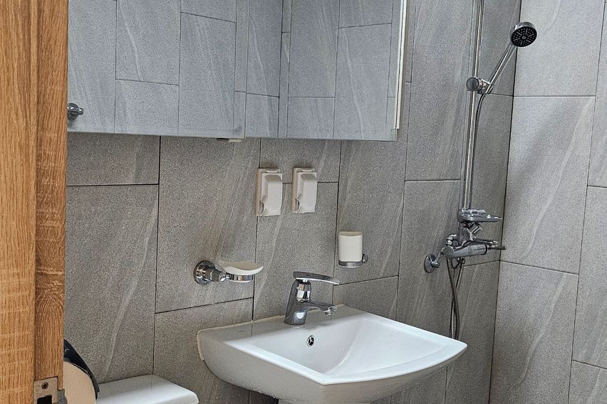 주차무료  따뜻한 봄날 2번째 이미지