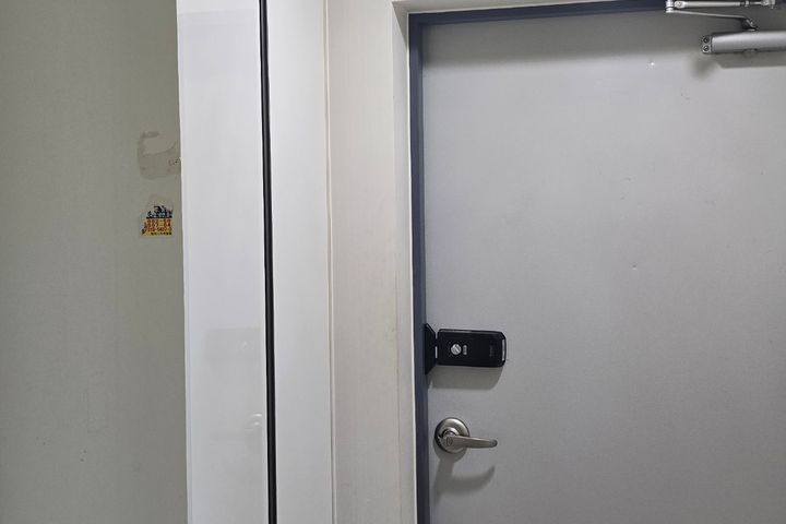Clean worker accommodation 14th image
