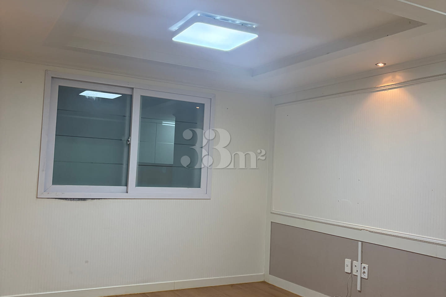 Room 303, Two-room 9th image