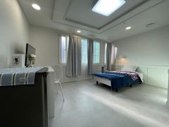 VIP 1th image