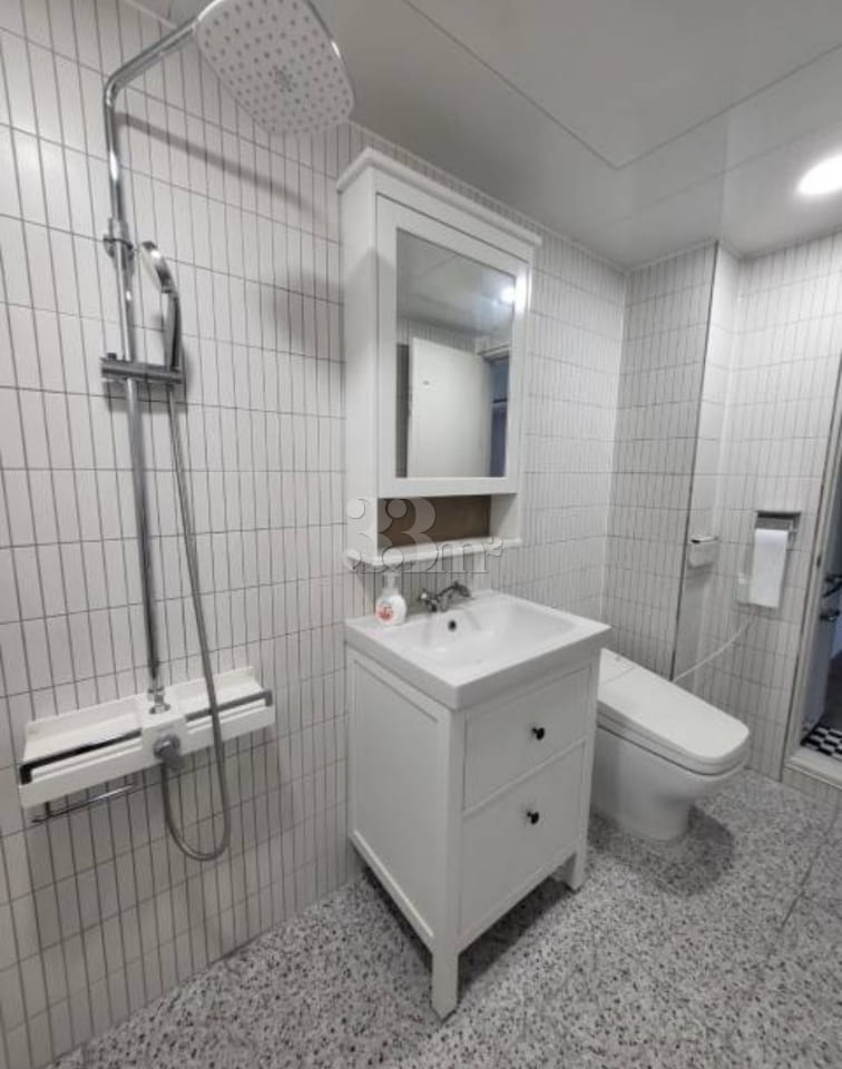 Pleasant two-room apartment in front of Beode 7th image