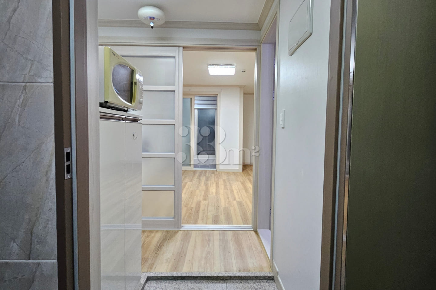 Studio apartment near the lake park 2th image