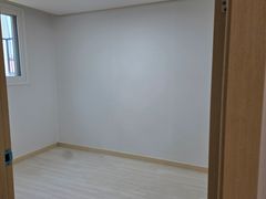 Great short-term rental in a nearly new build 4th image