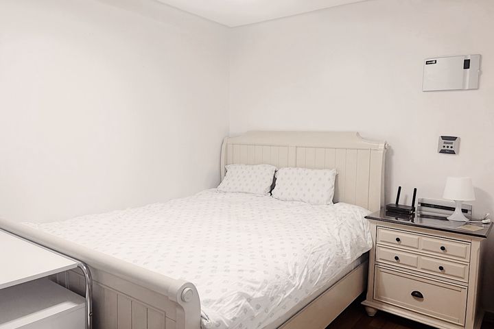 Two Bedrooms 1번째 이미지